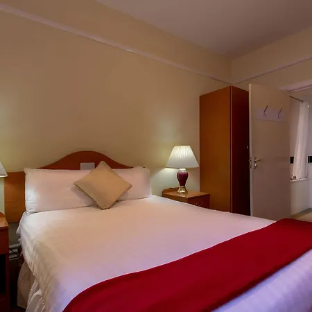 Hotel The Grand