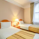 Hotel The Grand